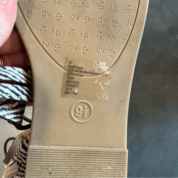 DV dolce vita sz 9.5 Jasmyn zebra stripe gladiator sandals - Picture 15 of 15
